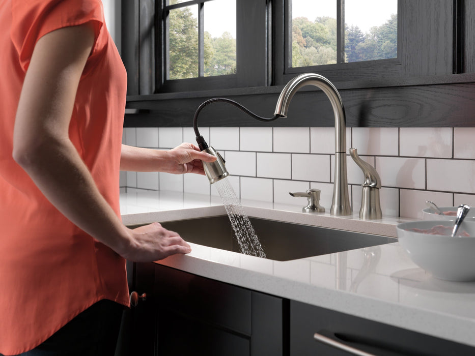 Delta Kate 16970 Single Handle Pull-Down Kitchen Faucet with Soap Dispenser