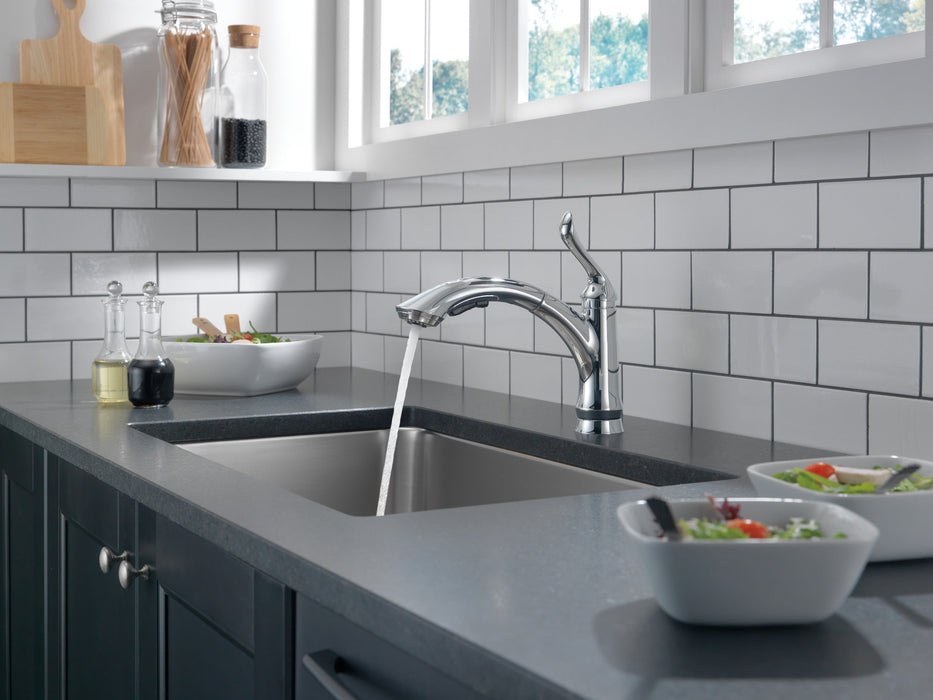 Delta Linden 4353 Single Handle Pull-Out Kitchen Faucet, chrome - view 5