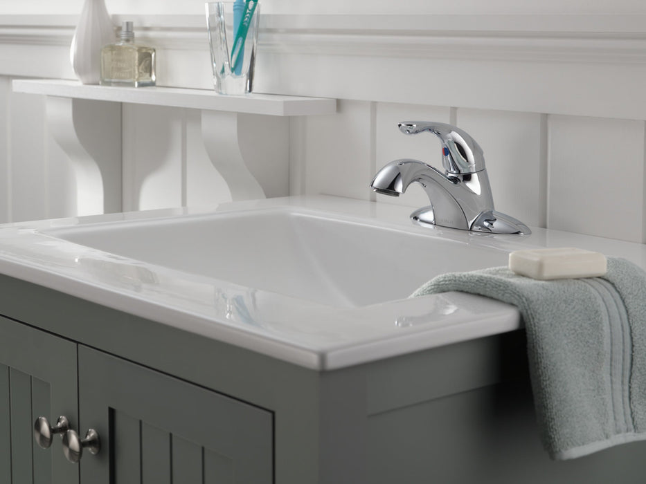 Delta Classic 520 Single Handle Centerset Bathroom Faucet