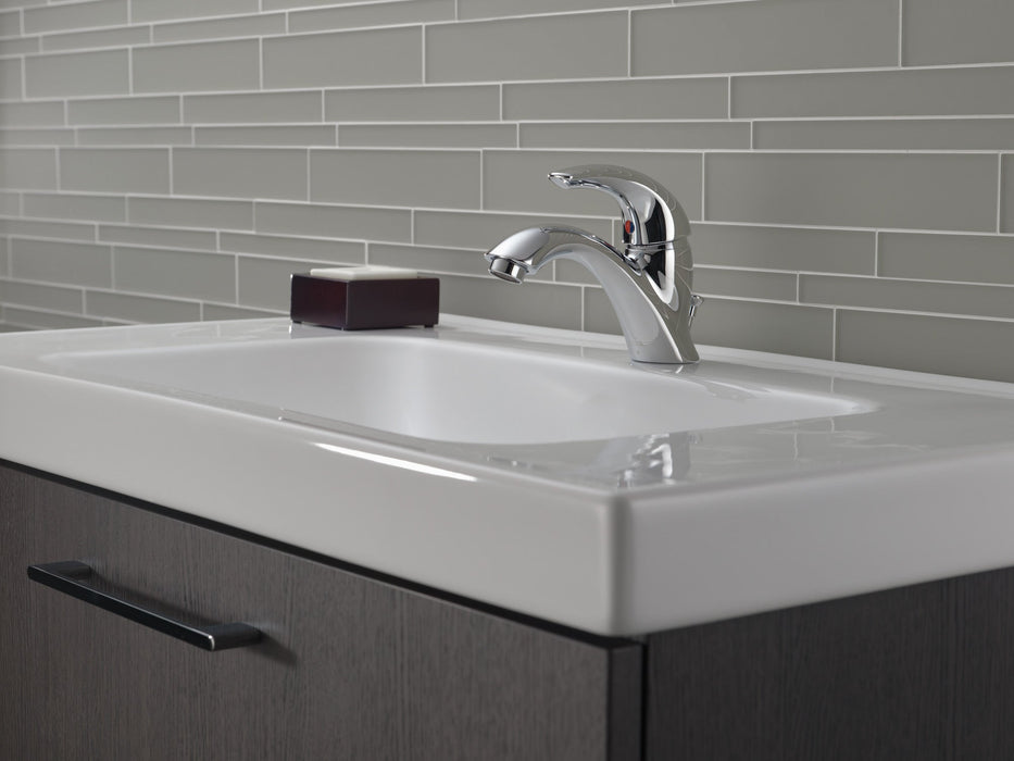 Delta Classic 583LF Single Handle Bathroom Faucet, chrome - view 2