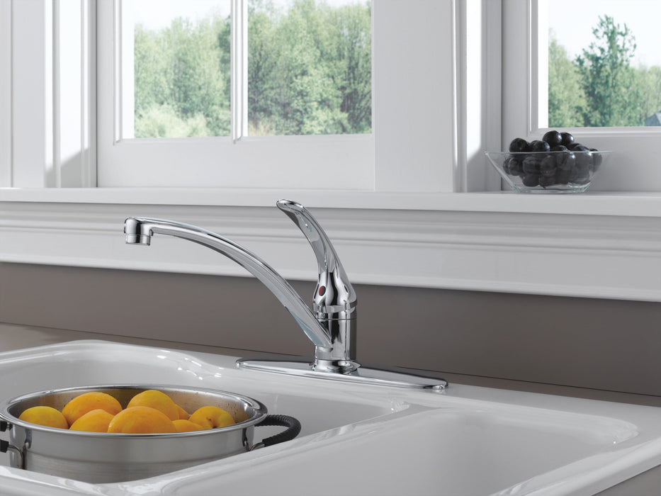 Delta Foundations:B1310LF Single Handle Kitchen Faucet