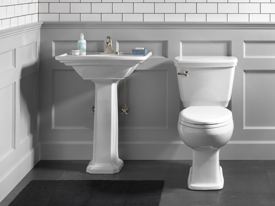 Delta Foundations:B510LF Single Handle Centerset Bathroom Faucet