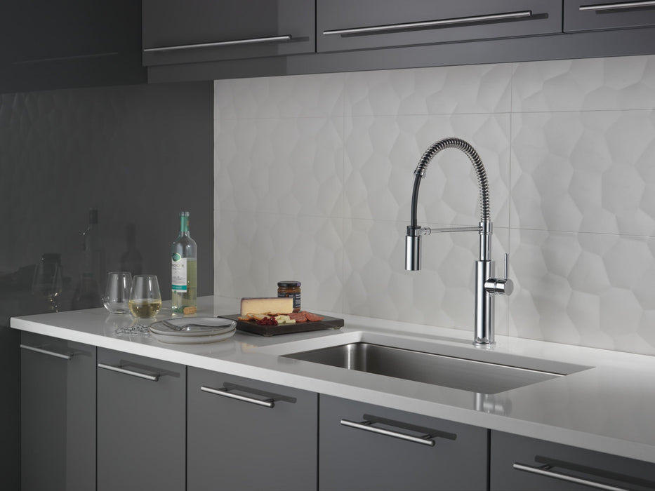 Delta Antoni 18803 Single-Handle Pull-Down Spring Kitchen Faucet