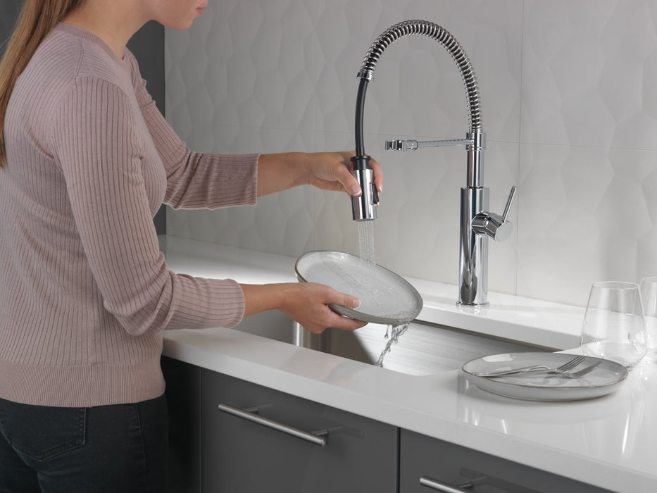 Delta Antoni 18803 Single-Handle Pull-Down Spring Kitchen Faucet