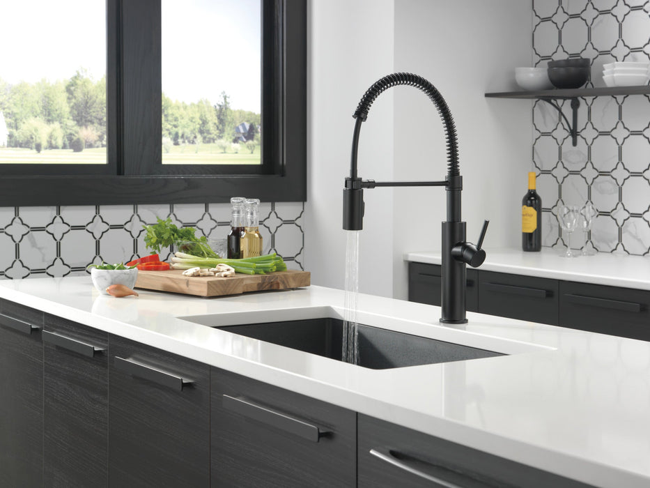 Delta Antoni 18803 Single-Handle Pull-Down Spring Kitchen Faucet