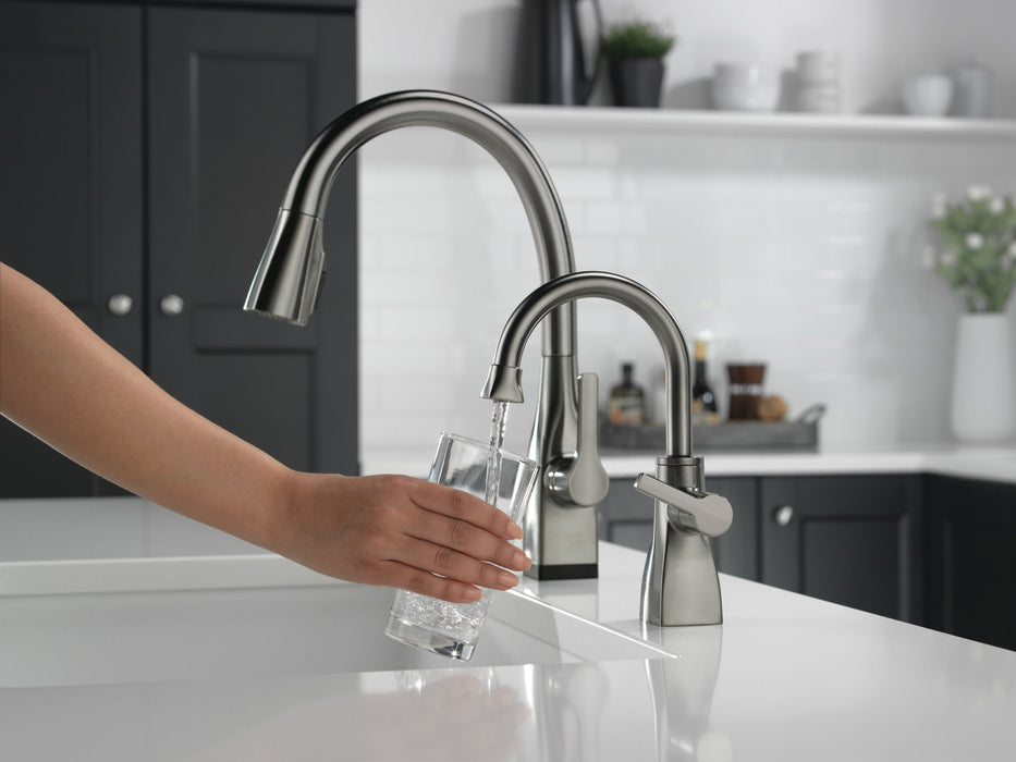 Delta 1940 Contemporary Square Beverage Faucet