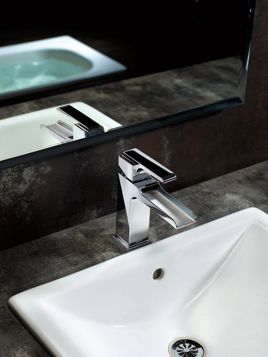 Delta Ara 568LF Single Handle Channel Bathroom Faucet