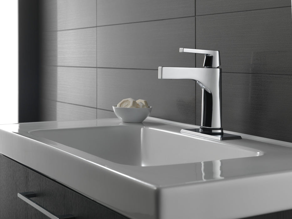 Delta Zura 574T Touch2O Bathroom Faucet with Touchless Technology
