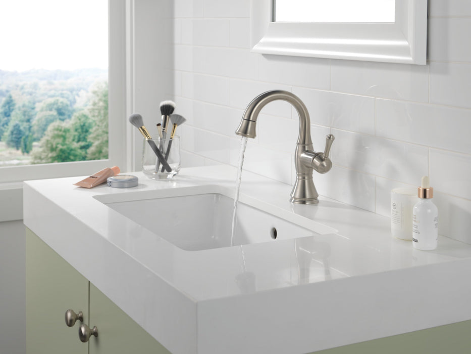 Delta Cassidy 597 Single Handle Pull Down Bathroom Faucet