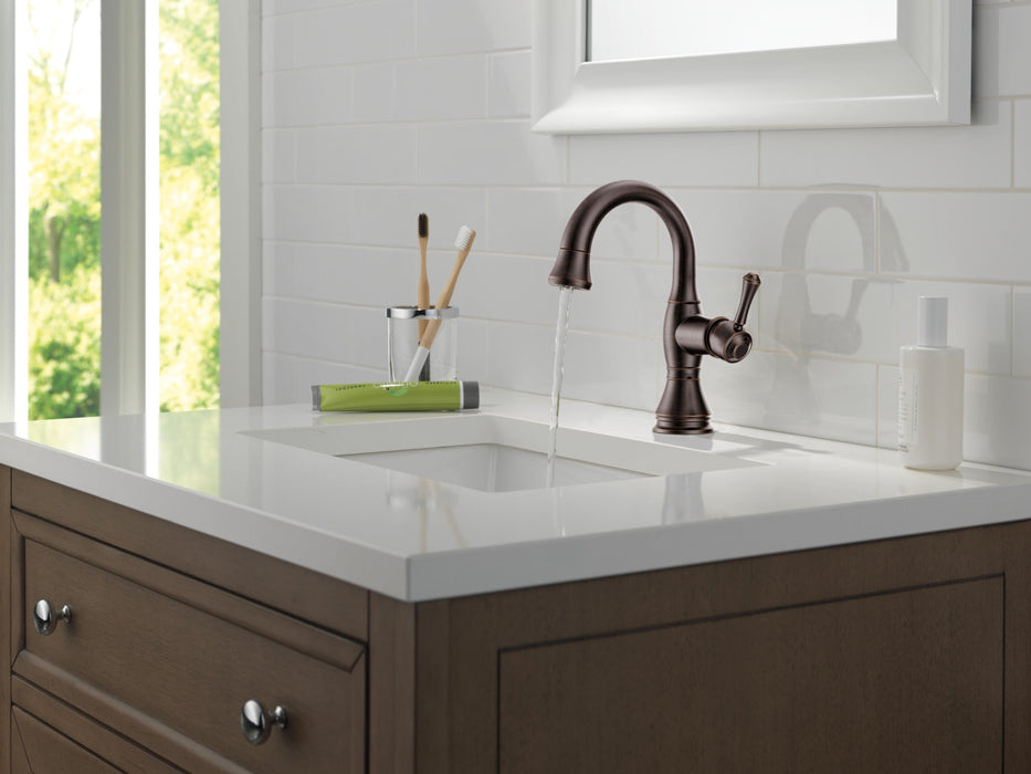 Delta Cassidy 597 Single Handle Pull Down Bathroom Faucet