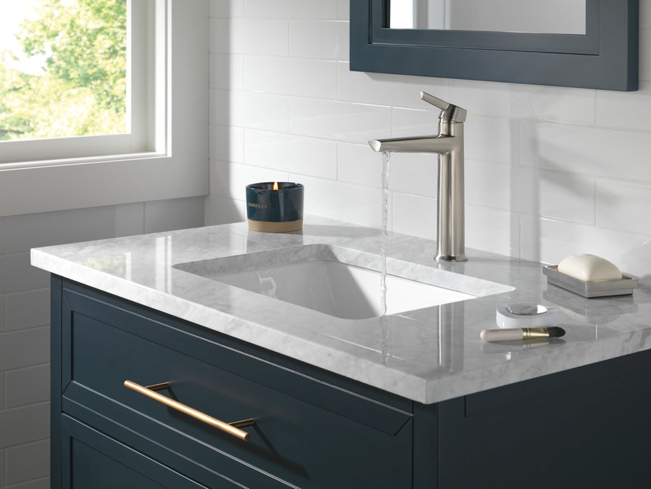 Delta Galeon 671 Single Handle Mid-Height Bathroom Faucet