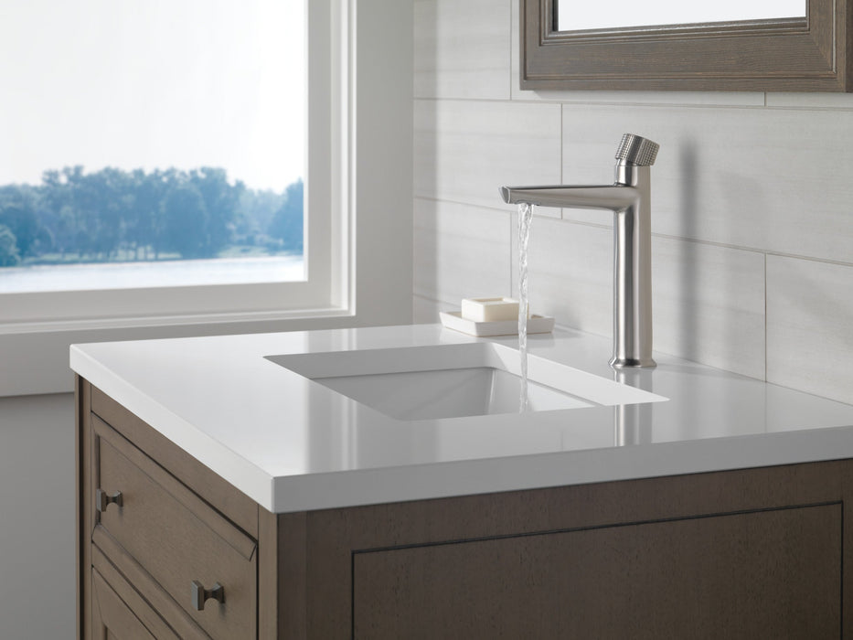 Delta Galeon 673 Single Handle Mid-Height Bathroom Faucet