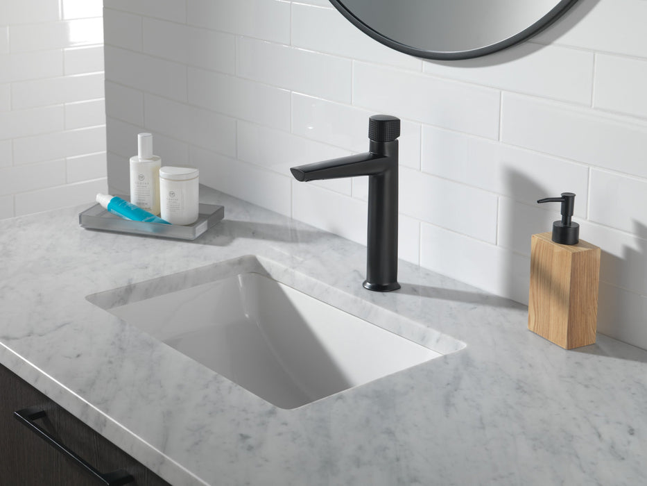 Delta Galeon 673 Single Handle Mid-Height Bathroom Faucet