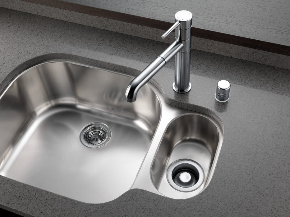 Delta 72010 Kitchen Sink Flange & Strainer