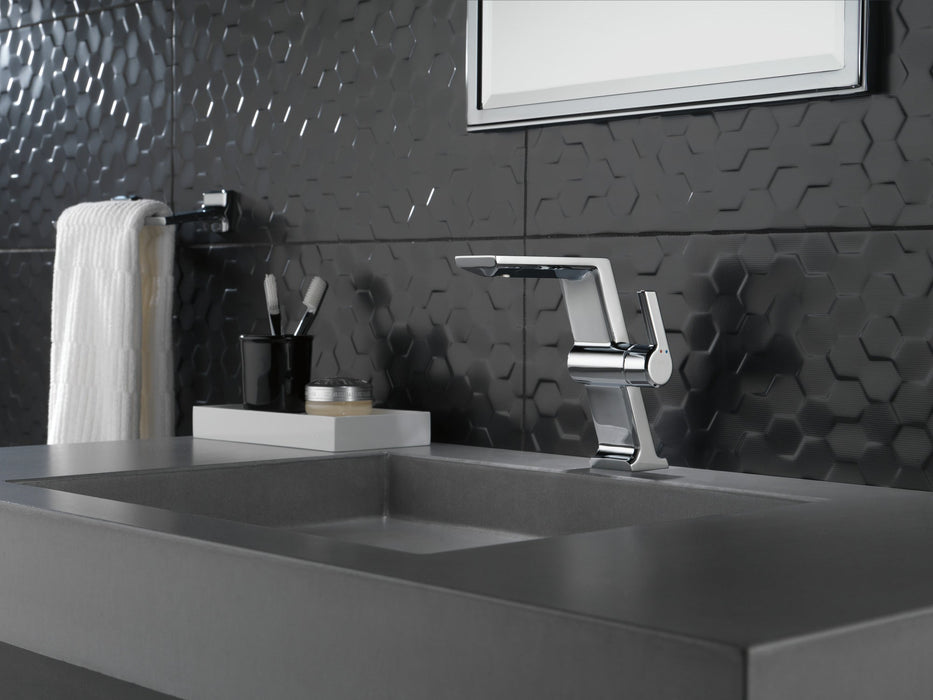 Delta Pivotal 79908 8" Mini Towel Bar
