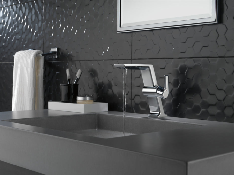 Delta Pivotal 79908 8" Mini Towel Bar