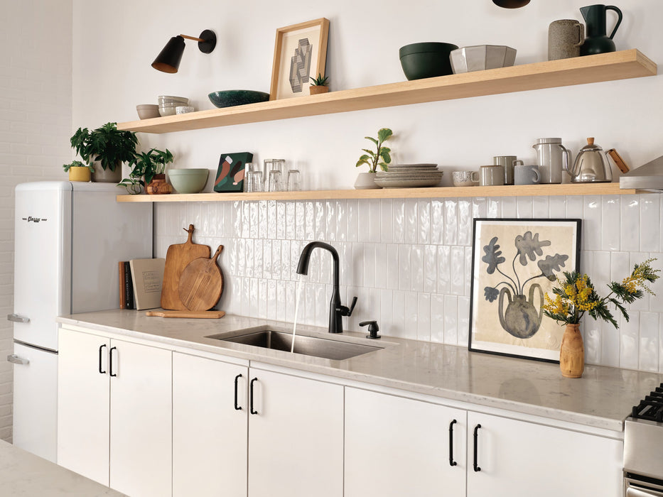 Delta Stryke 9176 Single Handle Pull-Down Kitchen Faucet