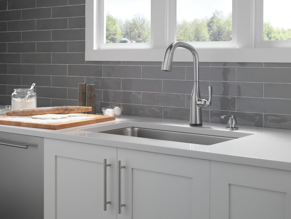Delta Stryke 9176T Single Handle Pull-Down Kitchen Faucet with TouchTouch 2O Technology