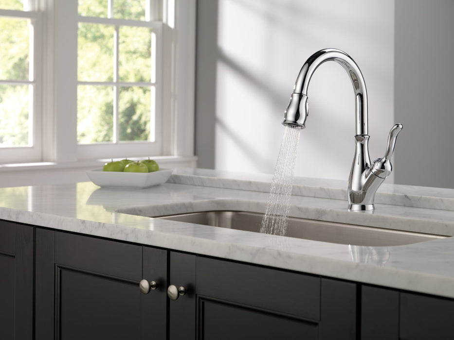 Delta Leland 9178 Single Handle Pull-Down Kitchen Faucet with ShieldSpray Technology