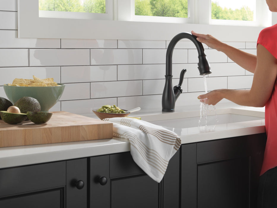 Delta Leland: VoiceIQ Single Handle Pull-Down Faucet with Touch2O Technology