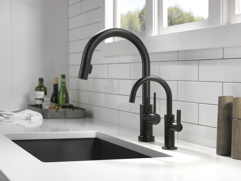 Delta 1930 Contemporary Round Beverage Faucet