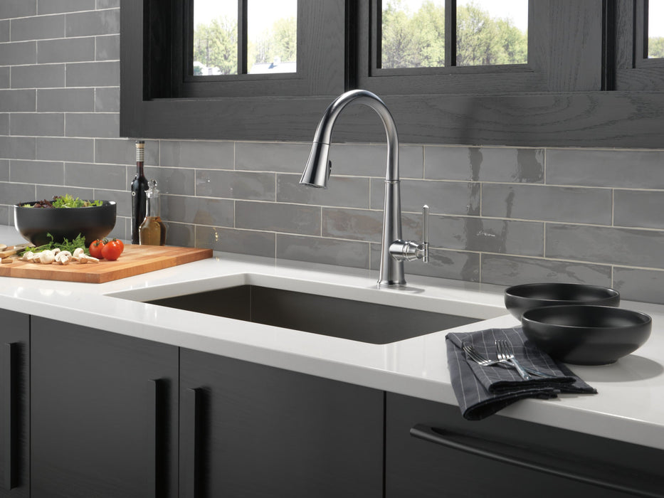 Delta Emmeline 9182 Single Handle Pull-Down Kitchen Faucet