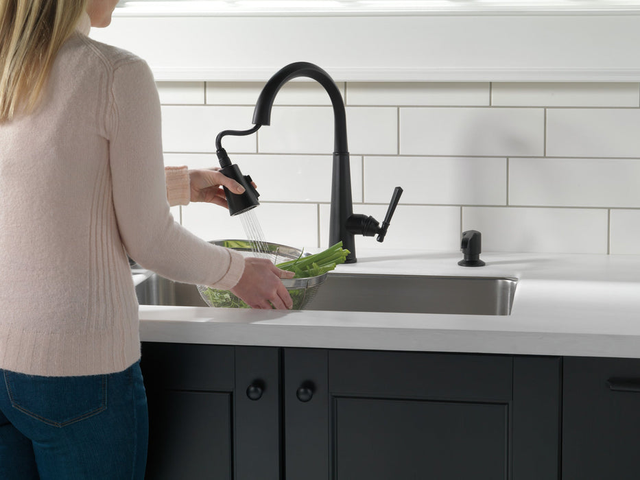 Delta Emmeline 9182 Single Handle Pull-Down Kitchen Faucet