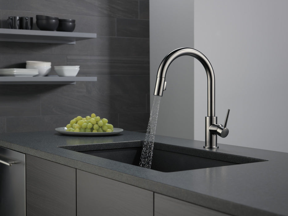 Delta Trinsic 9159 Single Handle Pull-Down Kitchen Limited Swivel