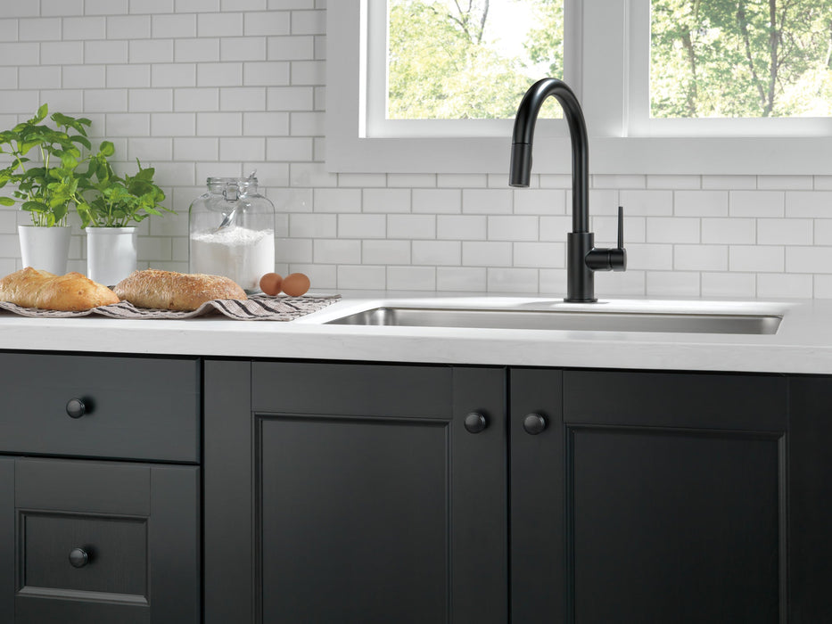 Delta Trinsic 9159 Single Handle Pull-Down Kitchen Limited Swivel