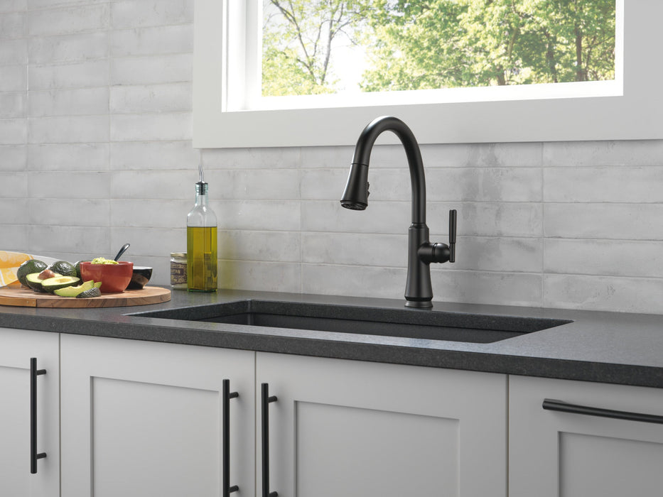 Delta Coranto 9179 Single Handle Pull-Down Kitchen Faucet