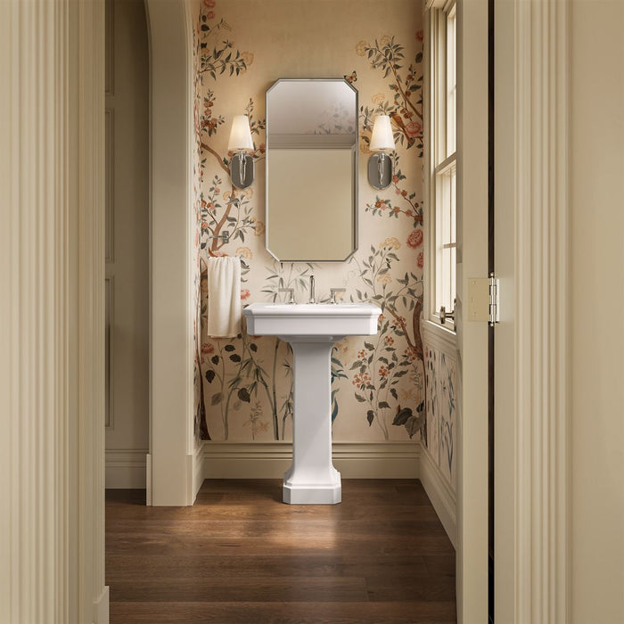 Up to 2 walls & multiple product categories visible, 1-point perspective